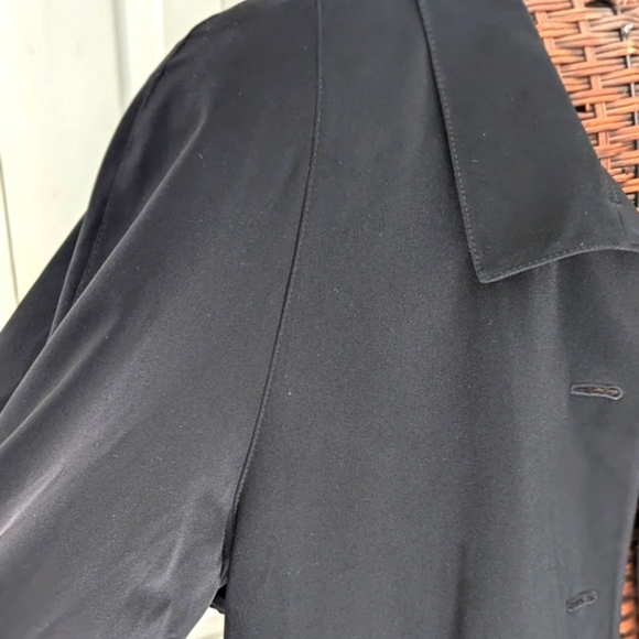 Vintage Women's Black Raglan Sleeve Fully Lined Rain/Trench Coat Button Front - Picture 8 of 13